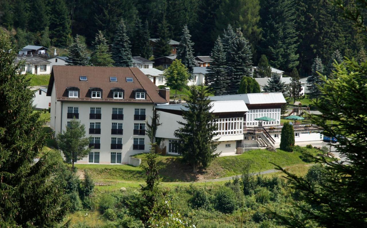 Waldhotel Feldbachtal Neuhaus am Rennweg Exterior foto